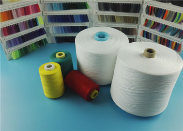 China Ruwe Witte Dyeable 100 Gesponnen Polyestergaren voor Naaiende Draad met Maagdelijk Materiaal leverancier
