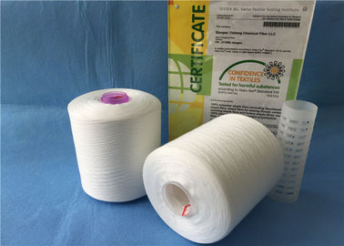 China Het zuivere Witte Breiende Garen van de Draai50s/2 Naaiende Polyester met Plastic Buis leverancier