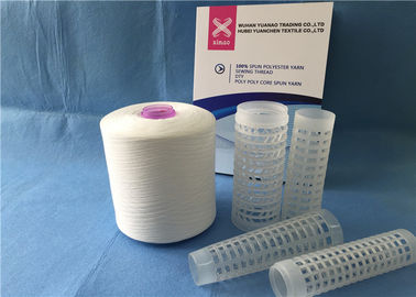 Het zuivere Witte Ring Gesponnen Garen van de Polyester Naaiende Draad met Plastic Buis niet Knoop