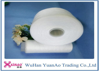 China Ruw Wit Polyesterkern Gesponnen Garen, Gerecycleerde 100% Gesponnen Polyester Naaiende Draad leverancier
