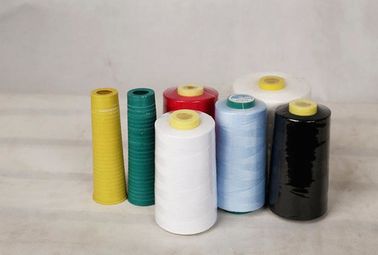 China 402 503 603 het Plastic Gesponnen Polyester Verdraaide Garen van de Buisring Gesponnen Polyester Garen leverancier