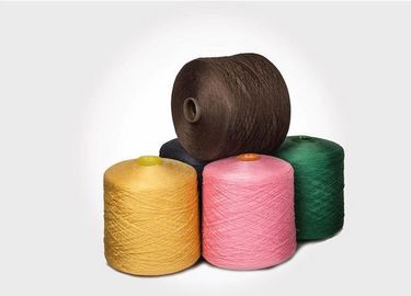China 100% Naaiende Draad 40/1 van de polyester Hoge Hardnekkigheid Polyester Gesponnen Garen voor het verven leverancier