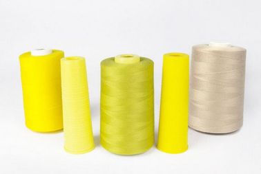 China De lage Draad van de inkrimpings100% Gesponnen Polyester, super helder polyester geweven garen leverancier