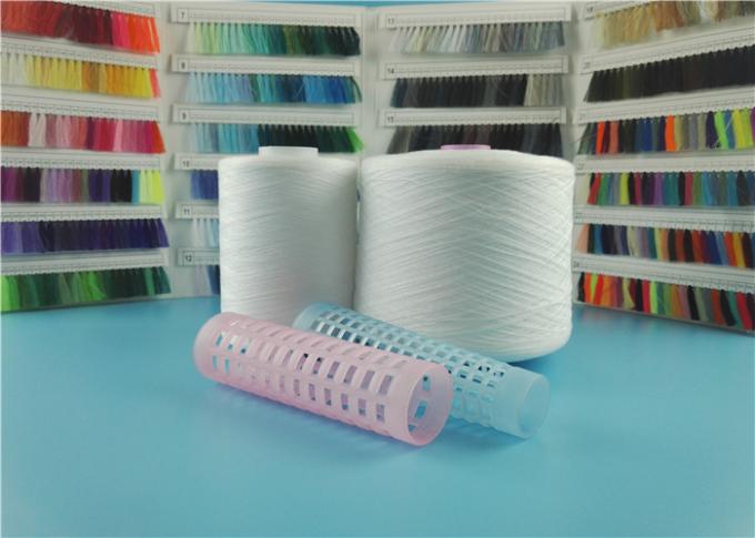 Ruwe Witte Dyeable 100 Gesponnen Polyestergaren voor Naaiende Draad met Maagdelijk Materiaal